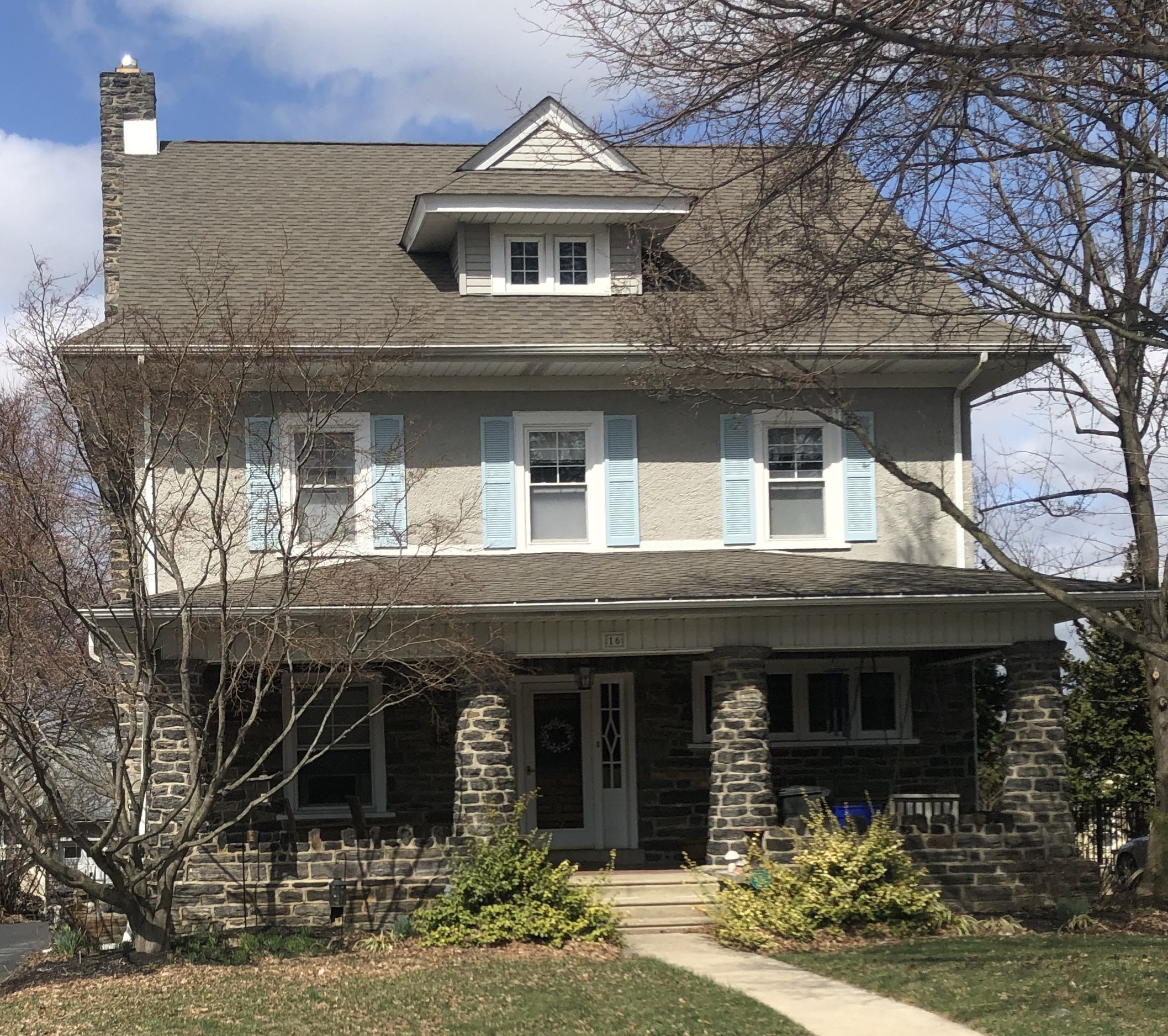 16 Llandillo Road